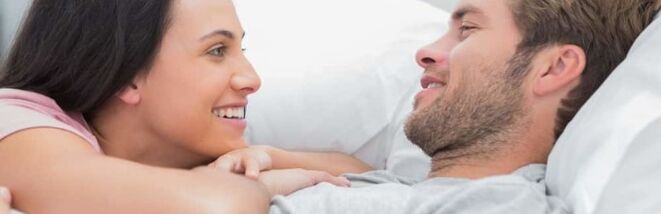 Home sexualmente activo con muller